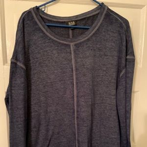 Woman’s long sleeves top